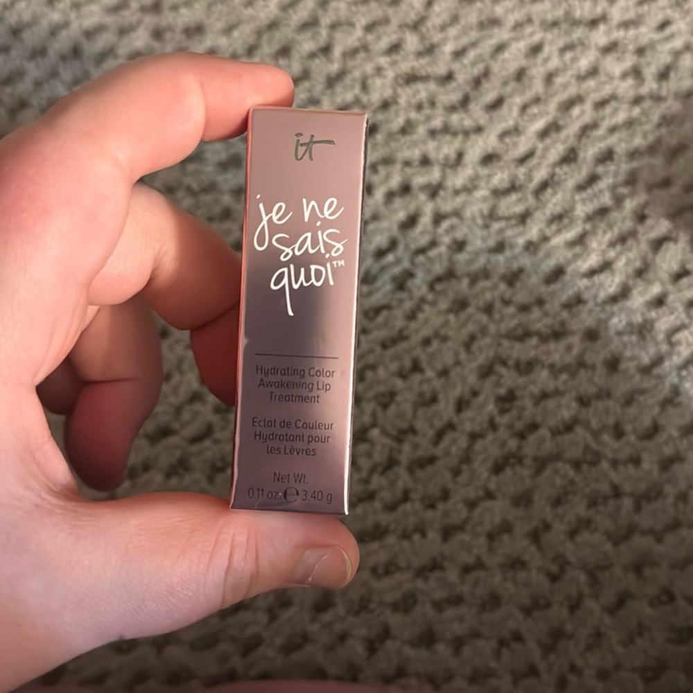 It cosmetics hydrating color awakening lip treatment